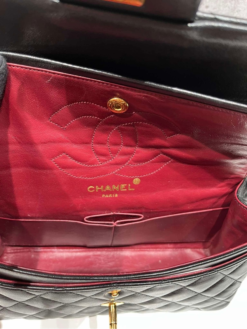CHANEL Black Quilted Shoulder Bag with Gold Hardware - Picture 7 of 9